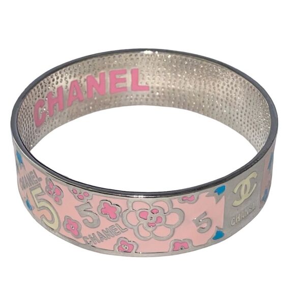 Chanel Pink and Silver Enamel Bangle Bracelet Flowers Stars No.5 - Picture 1 of 15